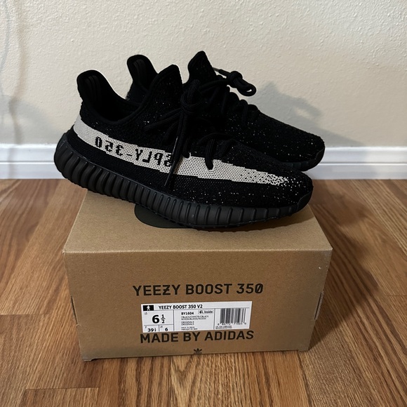 Adidas Yeezy Boost 350 V2 Black Sneakers